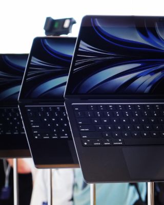 Ahoj, já jsem MacBook 💻 chci ti říct o sobě něco zajímavého 🍏Ja jsem byl poprvé uveden na trh v roce 2006 jako náhrada za...